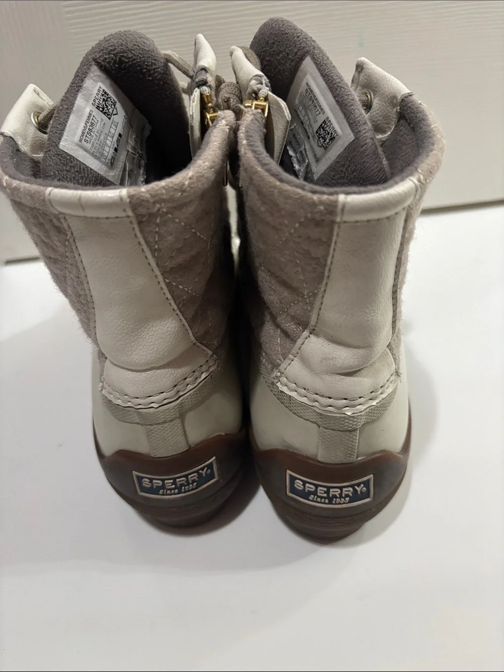 Sperry Women's Light Gray Quilted Waterproof Duck Boots